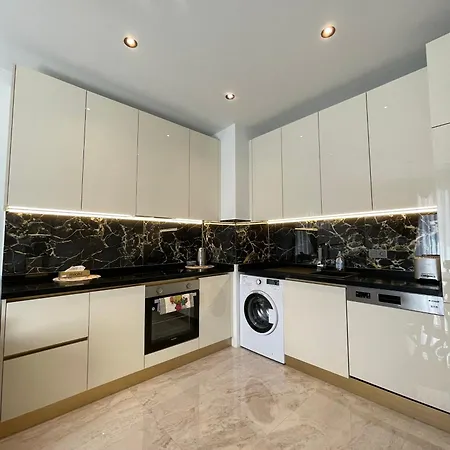 Sa Apartments! Luxury 300m To The