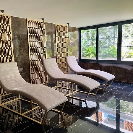 Sa Apartments! Luxury 300m To The