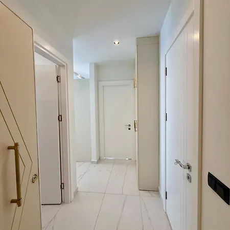 Sa Apartments! Luxury 2Br With Private Beach Access *