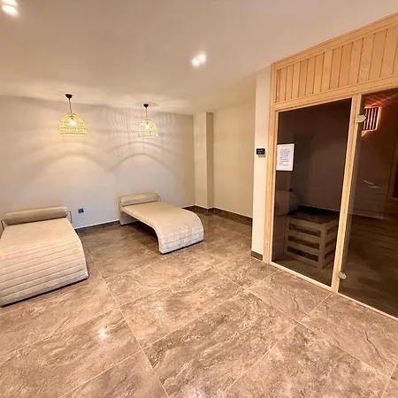 Sa Apartments! Luxury 2Br With Private Beach Access *